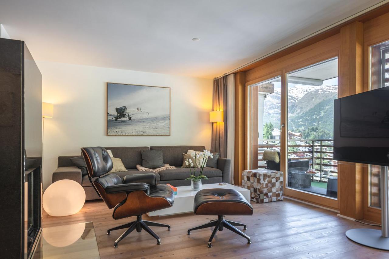 Modern Apartment With View Over เซอร์แมท ภายนอก รูปภาพ